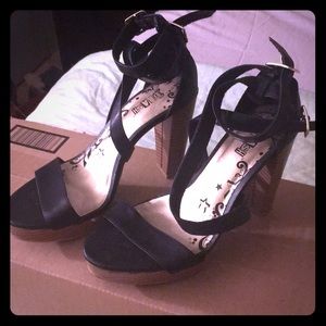 Strapping thick heels